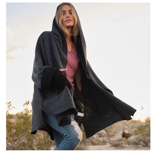 31 Oversized Stunning chic and Comfy Multi Fabric Hoodies Cardigan - Picture 5 of 7